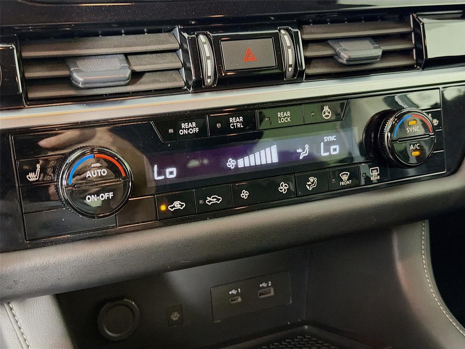 Used 2025  Nissan SL image 16