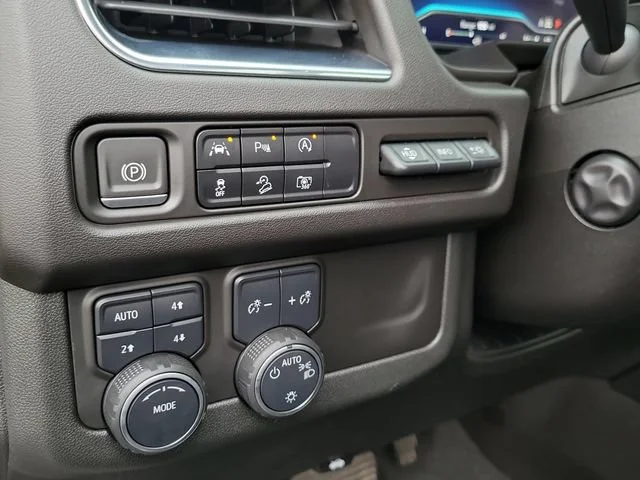 Used 2023 Black Chevrolet High Country image 11