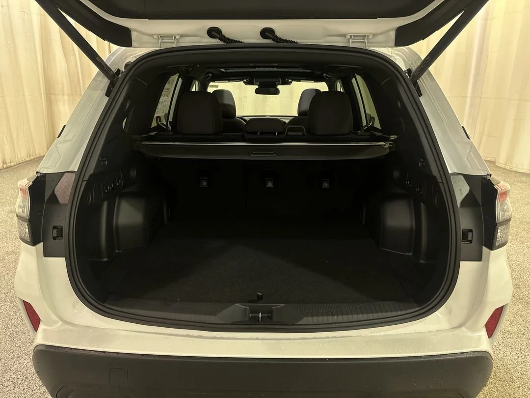 New 2026 Crystal White Pearl Subaru Premium image 17