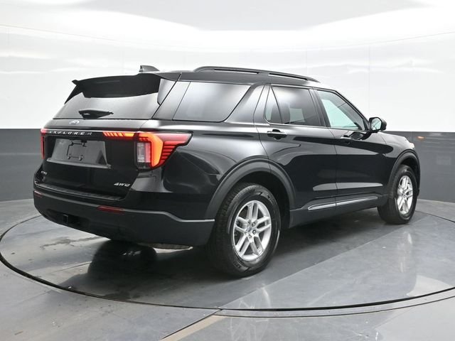Used 2025 Black Ford Active image 9