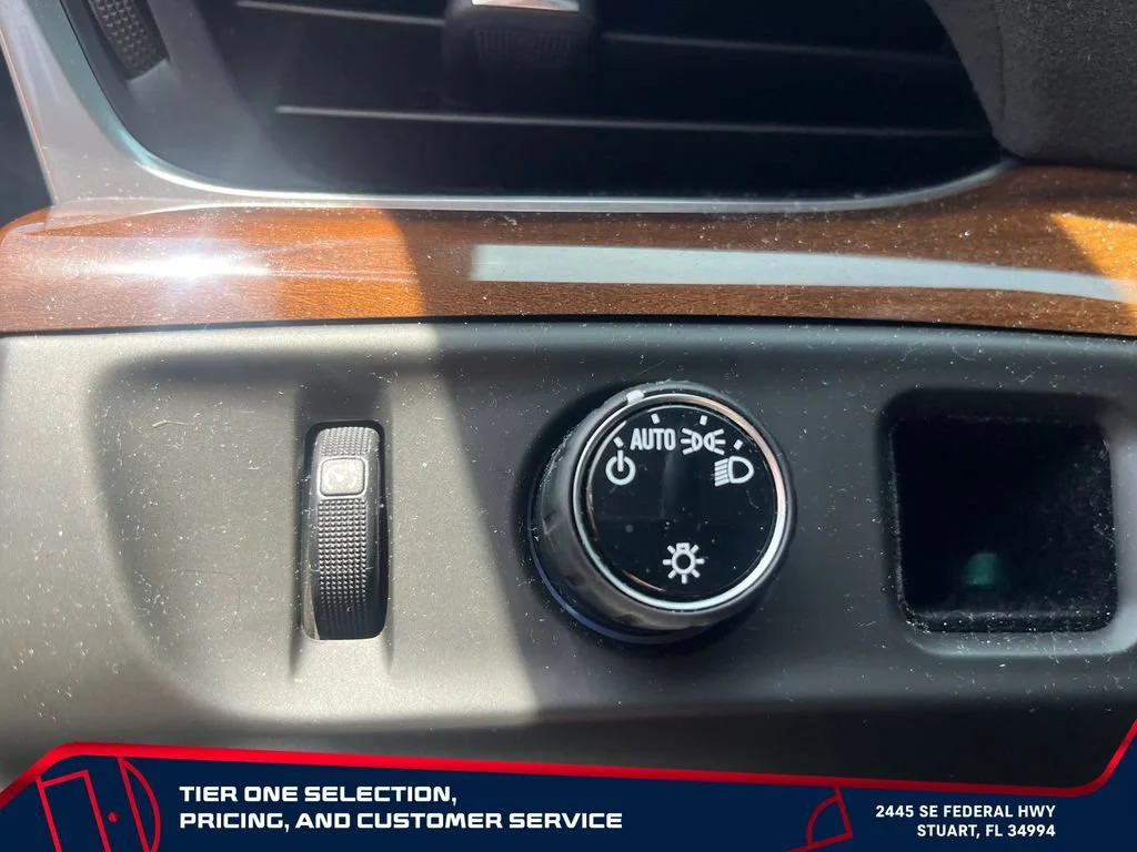 Used 2020 BLACK RAVEN Cadillac Premium Luxury image 15