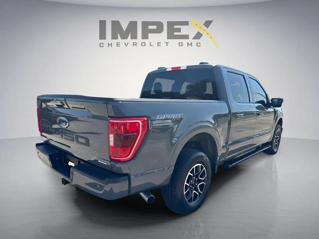 Used 2021  Ford XL image 5