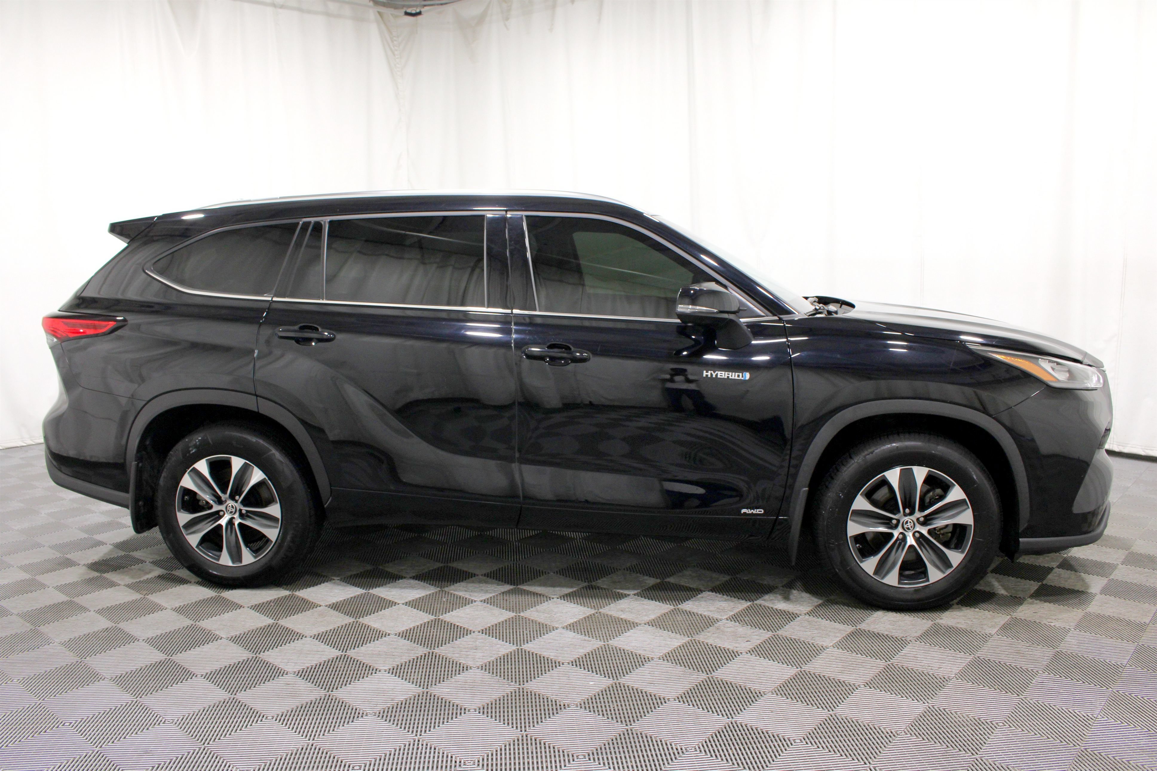 2020 Toyota Highlander XLE - Photo 30