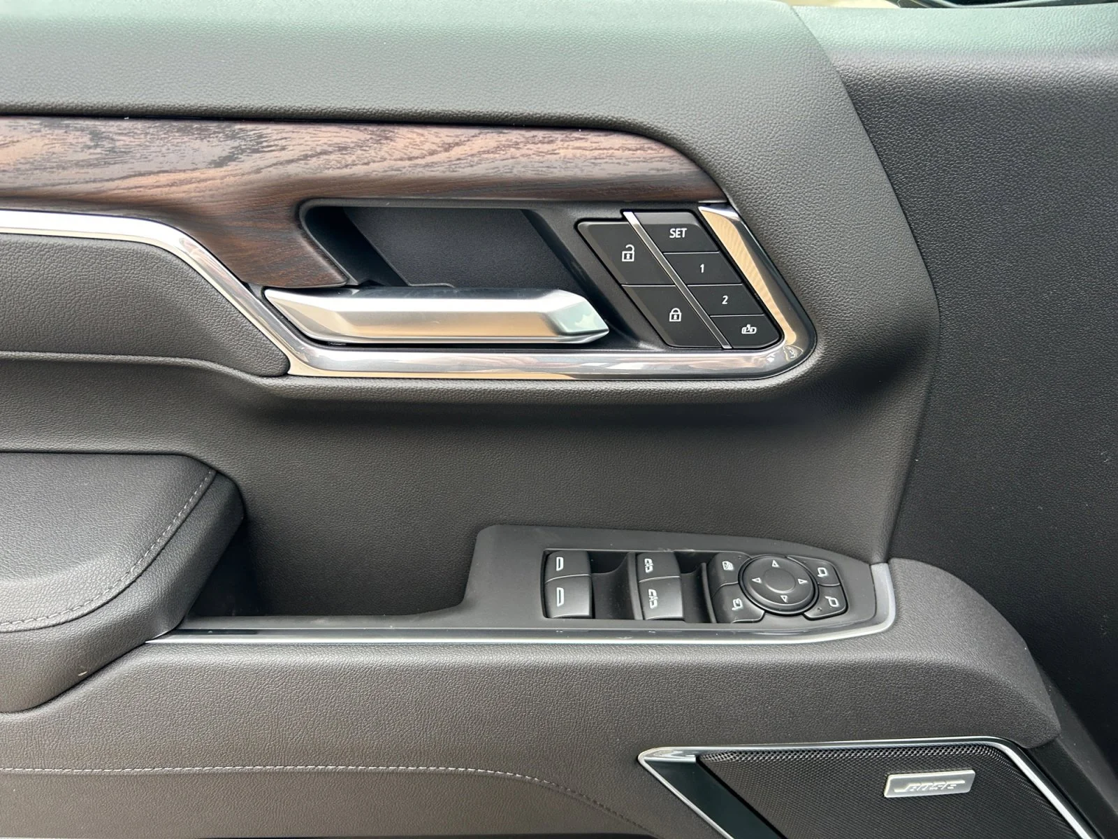 New 2026 Summit White GMC SLT image 17