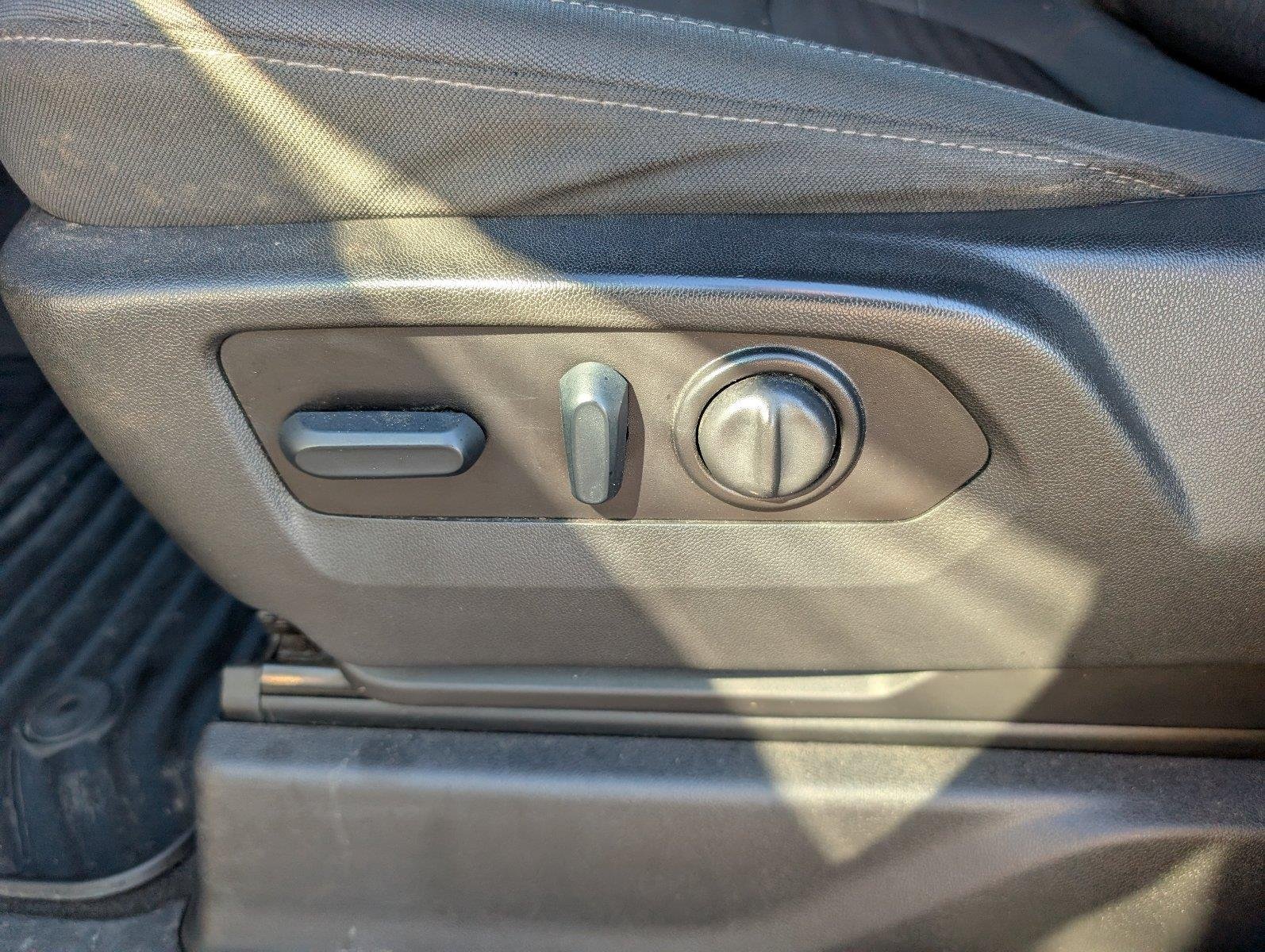 Used 2022 Shadow Gray Metallic Chevrolet LT image 15