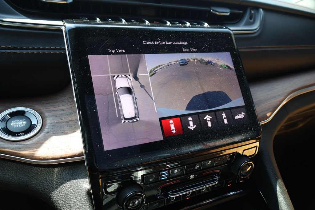 Used 2022 Bright White Clea Jeep Summit image 27