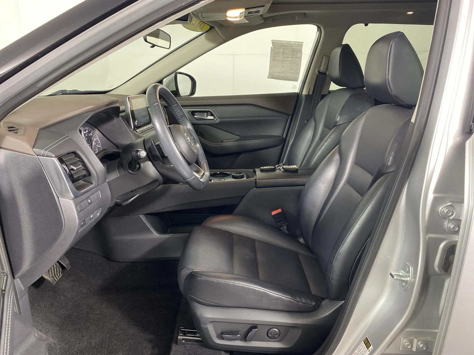 Used 2021 Brilliant Silver Metallic Nissan SV image 13