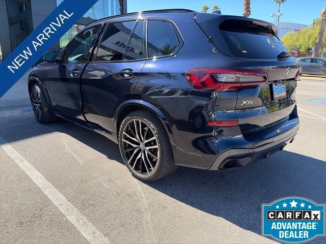 Used 2021 Carbon Black Metallic BMW sDrive40i image 2