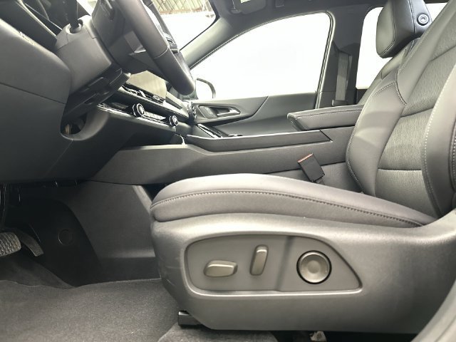 2027 Chevrolet Equinox LT - Photo 16