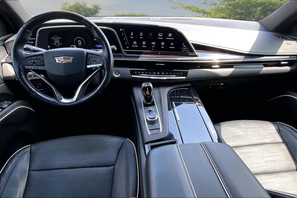Used 2023 Black Cadillac Sport image 7