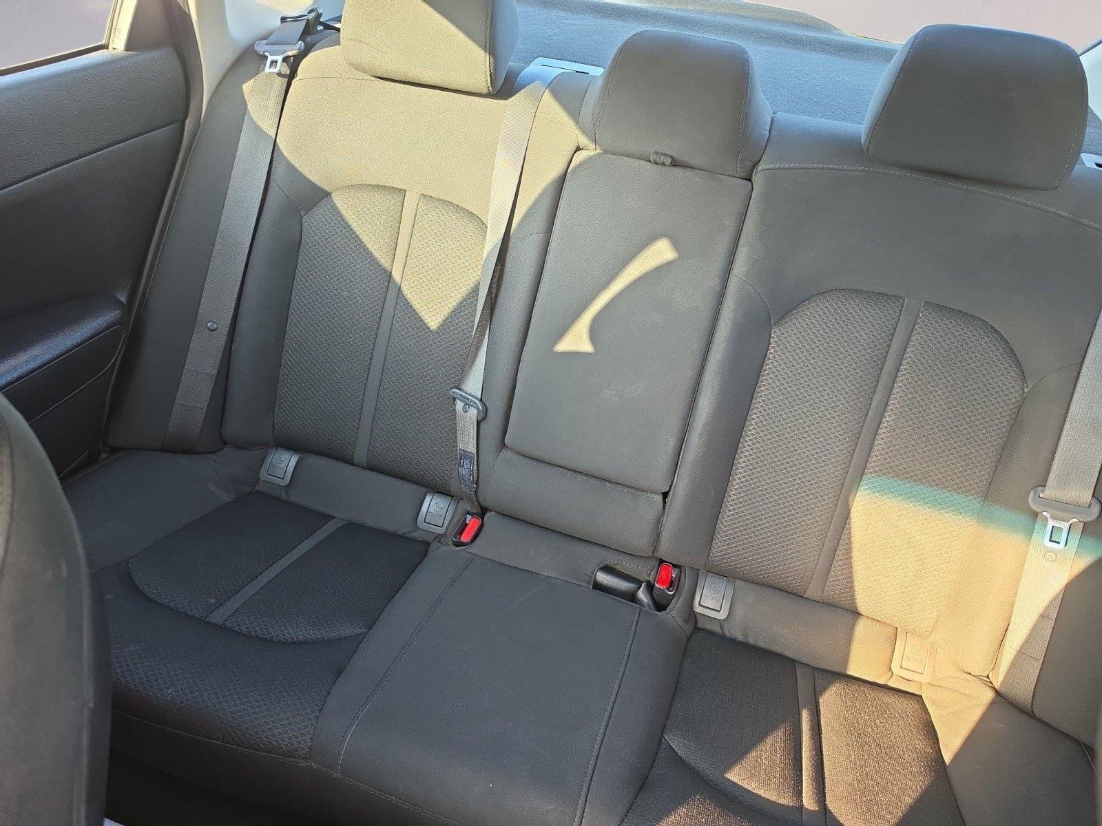 2017 Kia Optima LX - Photo 13