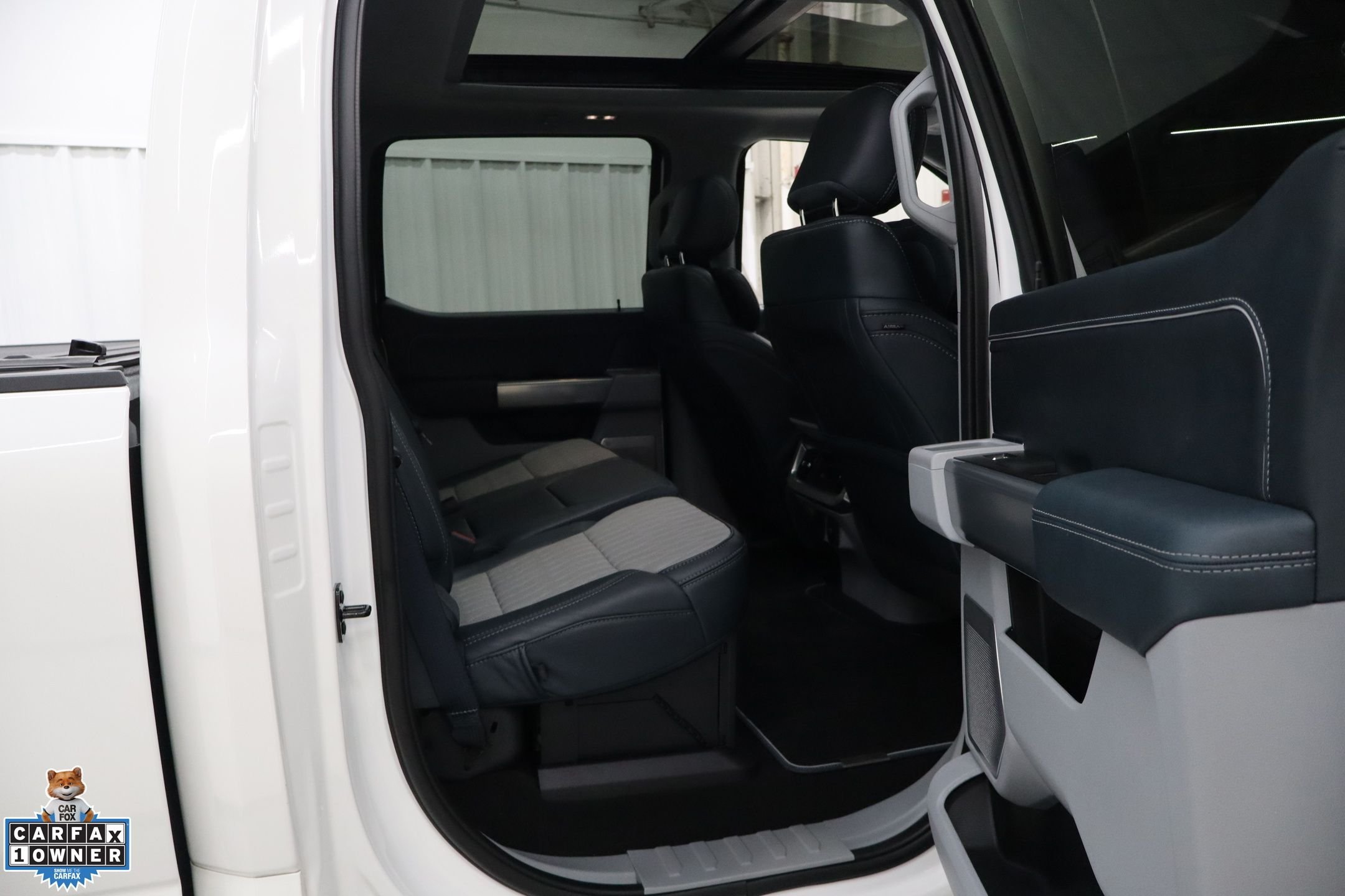 Used 2024 White Ford Limited image 26