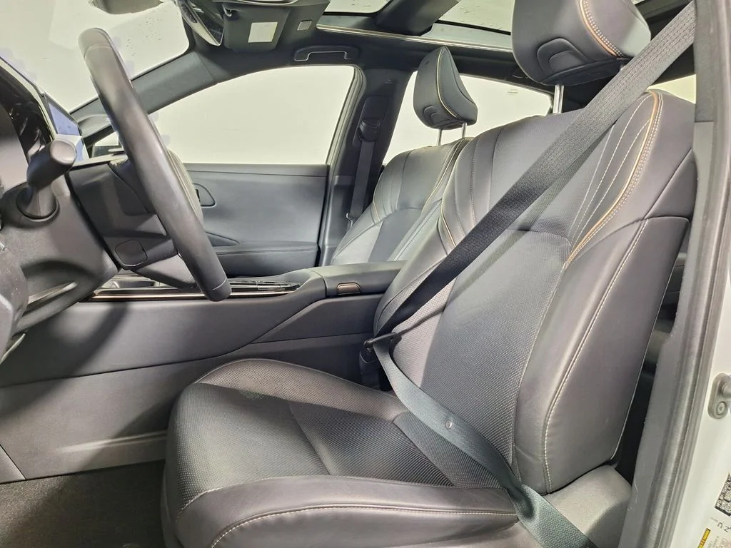 Used 2024 White Toyota Limited image 26