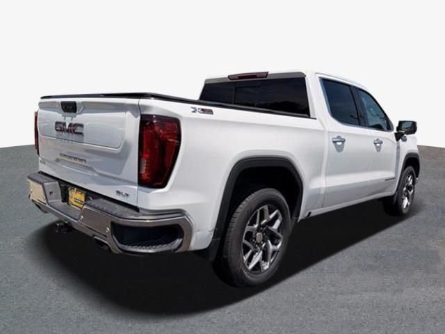 Used 2024 White GMC SLT image 3