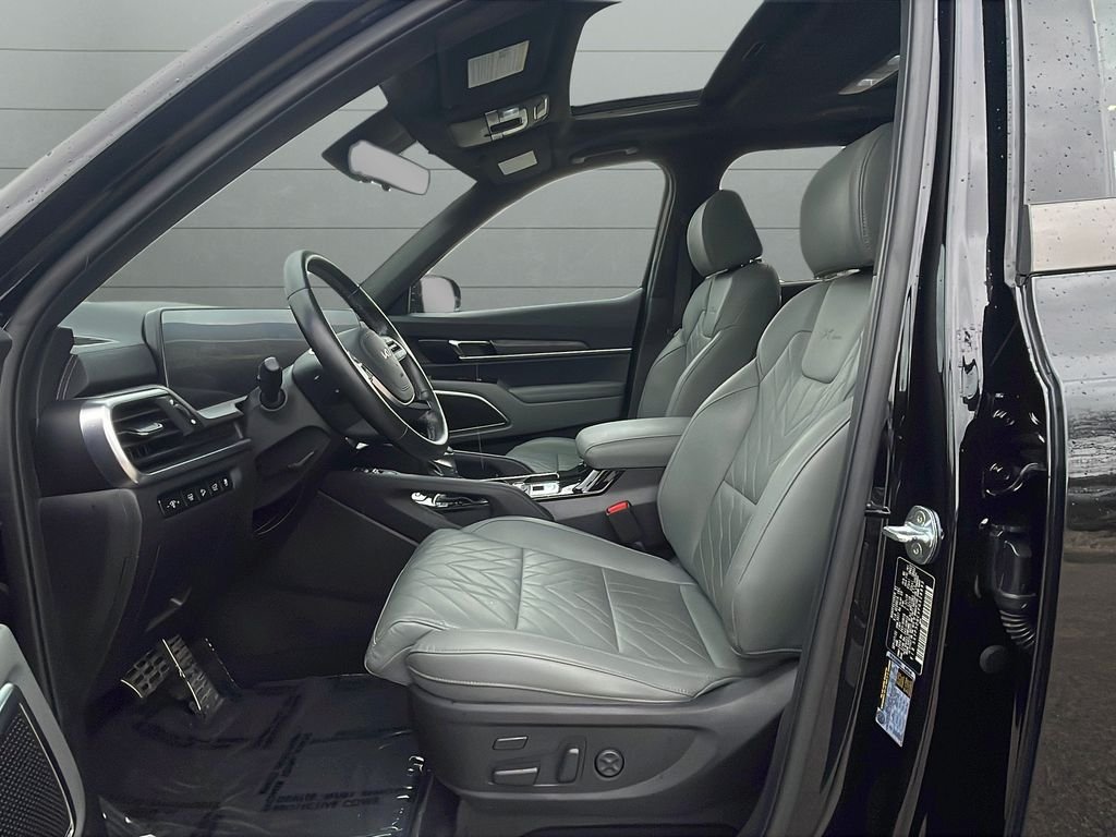 Used 2023 Black Kia SX-Prestige X-Pro image 10
