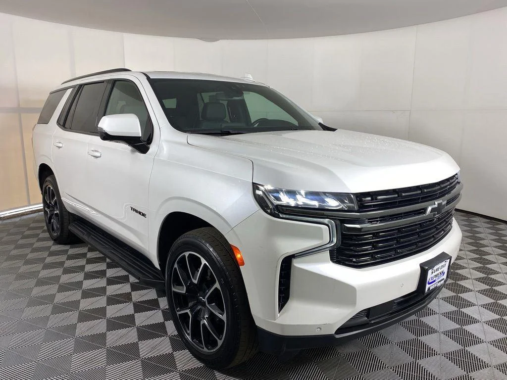 Used 2022 Pearl Chevrolet RST image 21