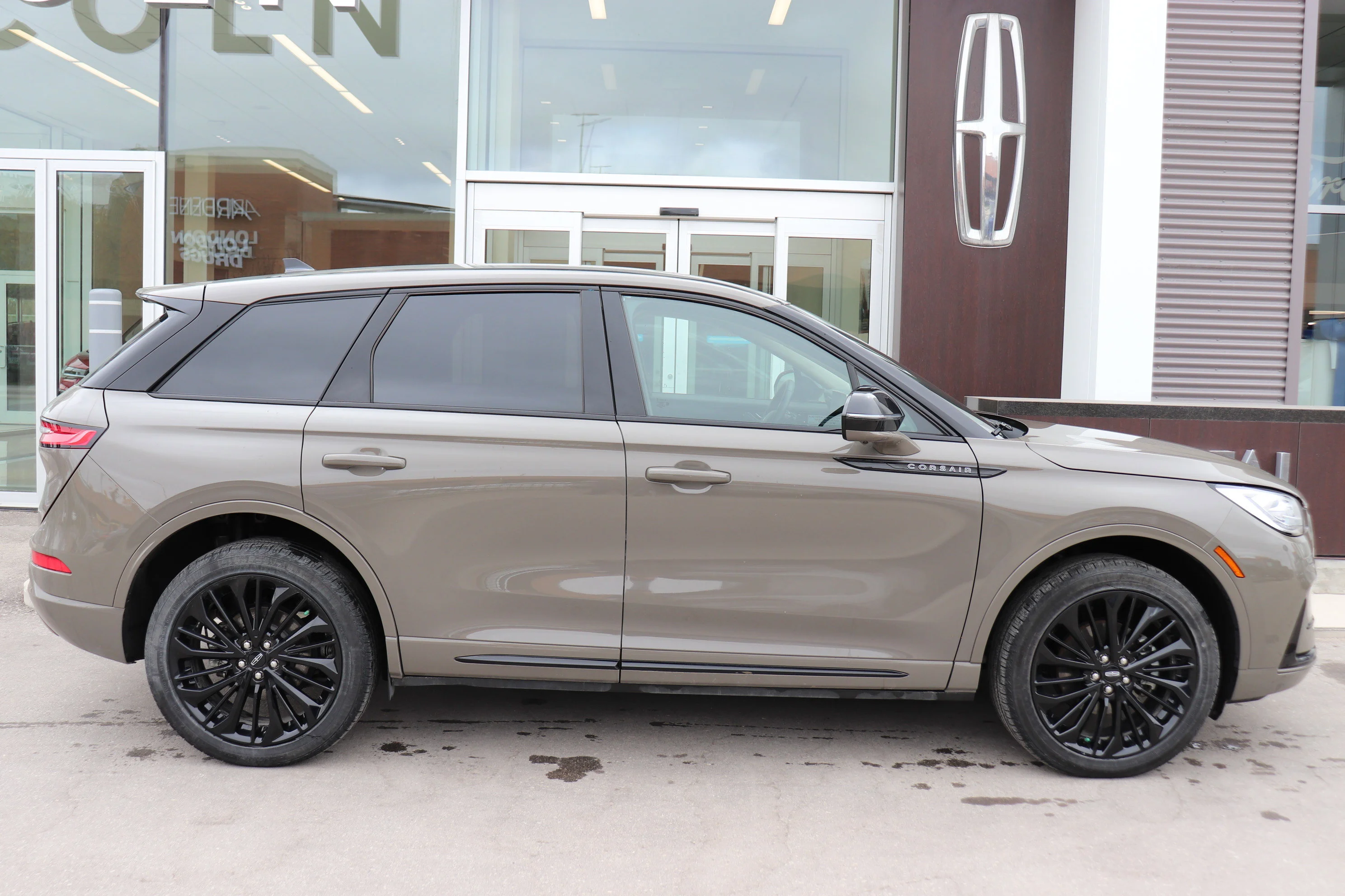 Used 2025 BROWN Lincoln Reserve image 3