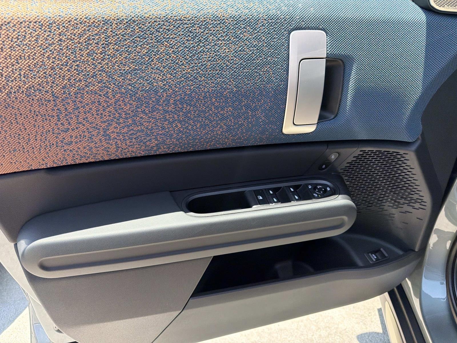 New 2027 0C71 Smokey Green Metallic MINI Signature Plus image 13