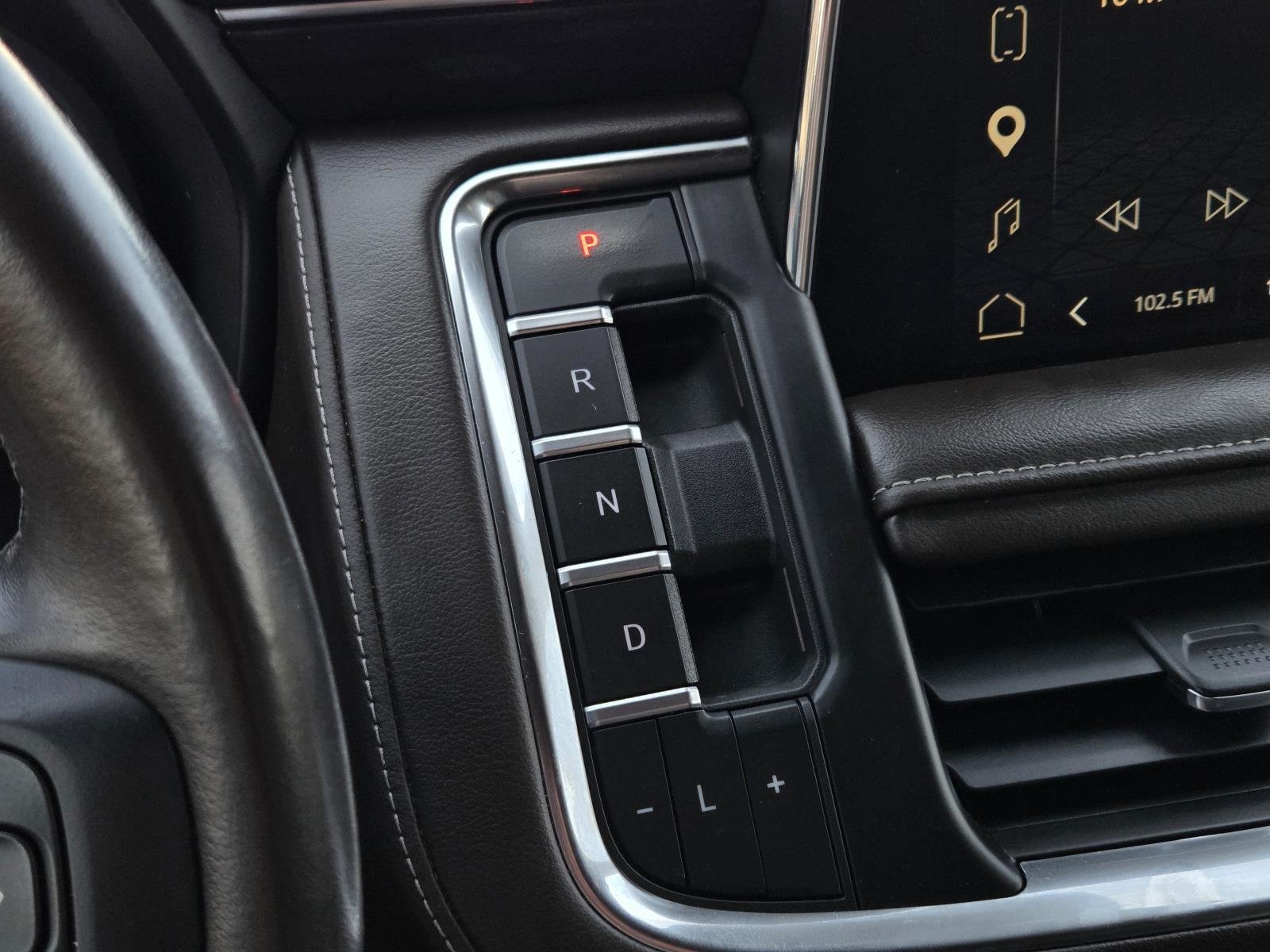 Used 2023 Summit White GMC SLE image 16