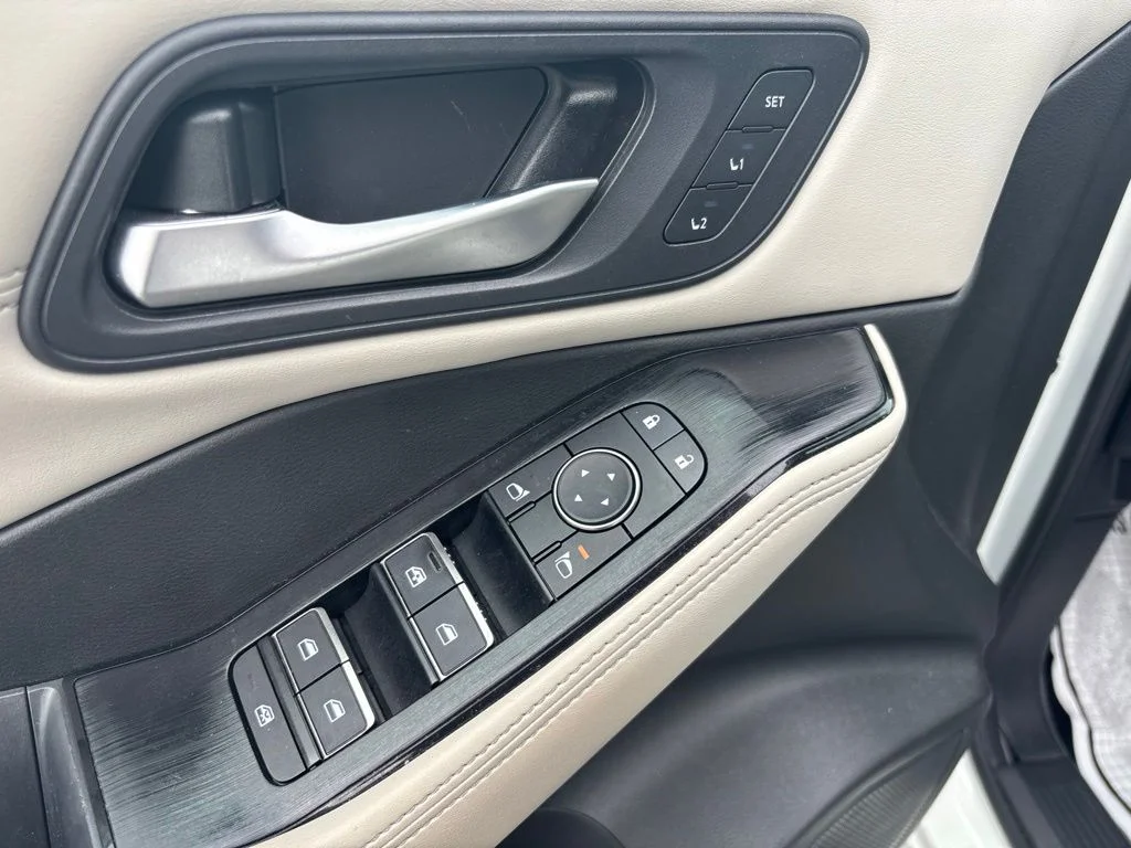 Certified Used 2023 White Nissan SL image 17