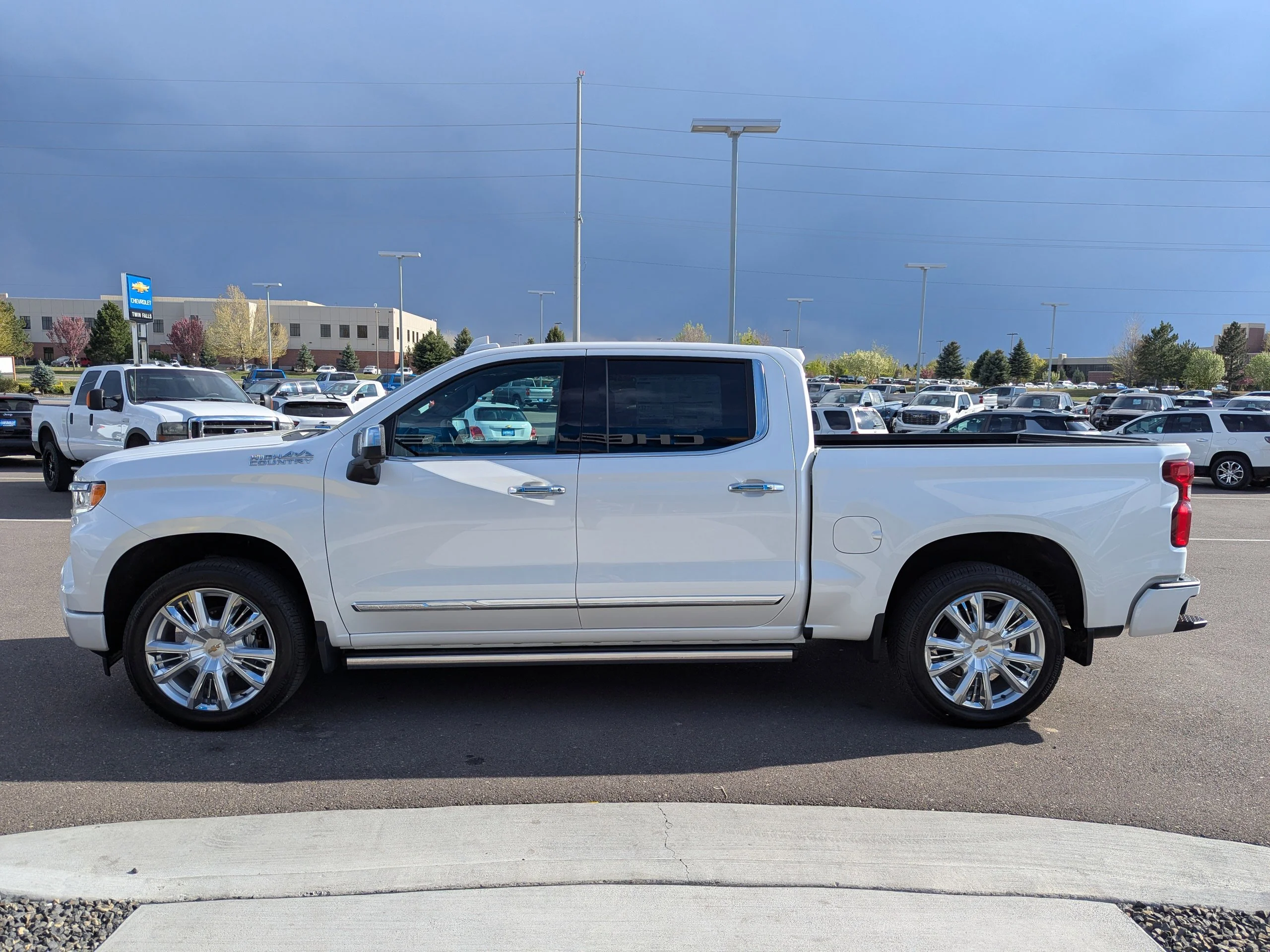 2025 Chevrolet Silverado 1500 High Country - Photo 7