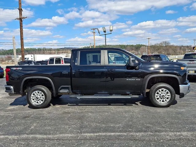 Used 2025 Black Chevrolet LT image 8