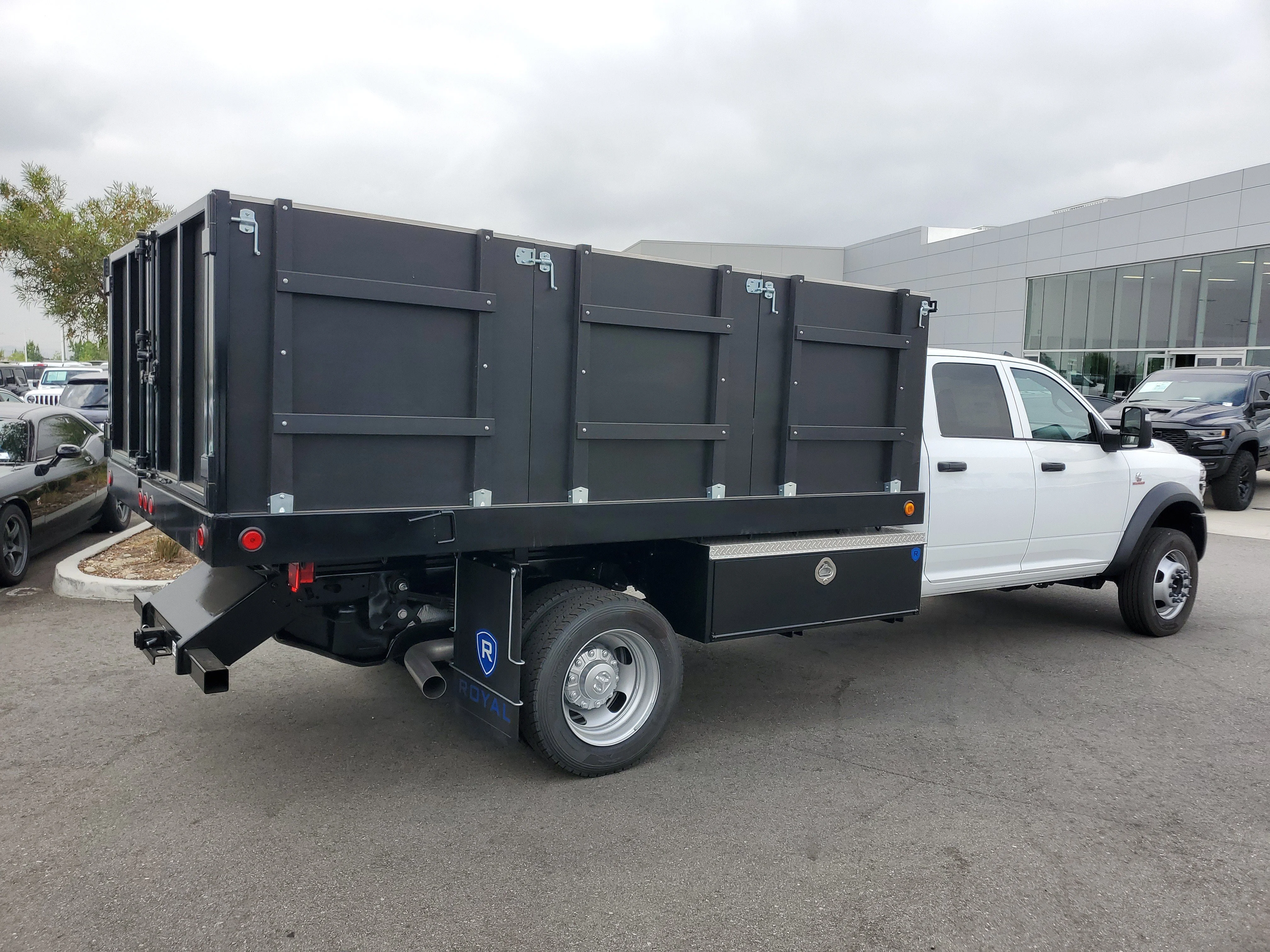New 2025 Bright White Clearcoat RAM Tradesman image 9