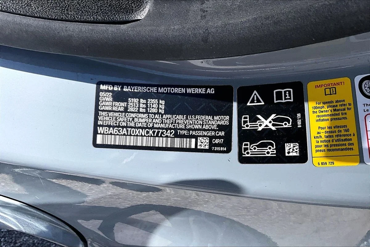 Used 2022  BMW xDrive image 19