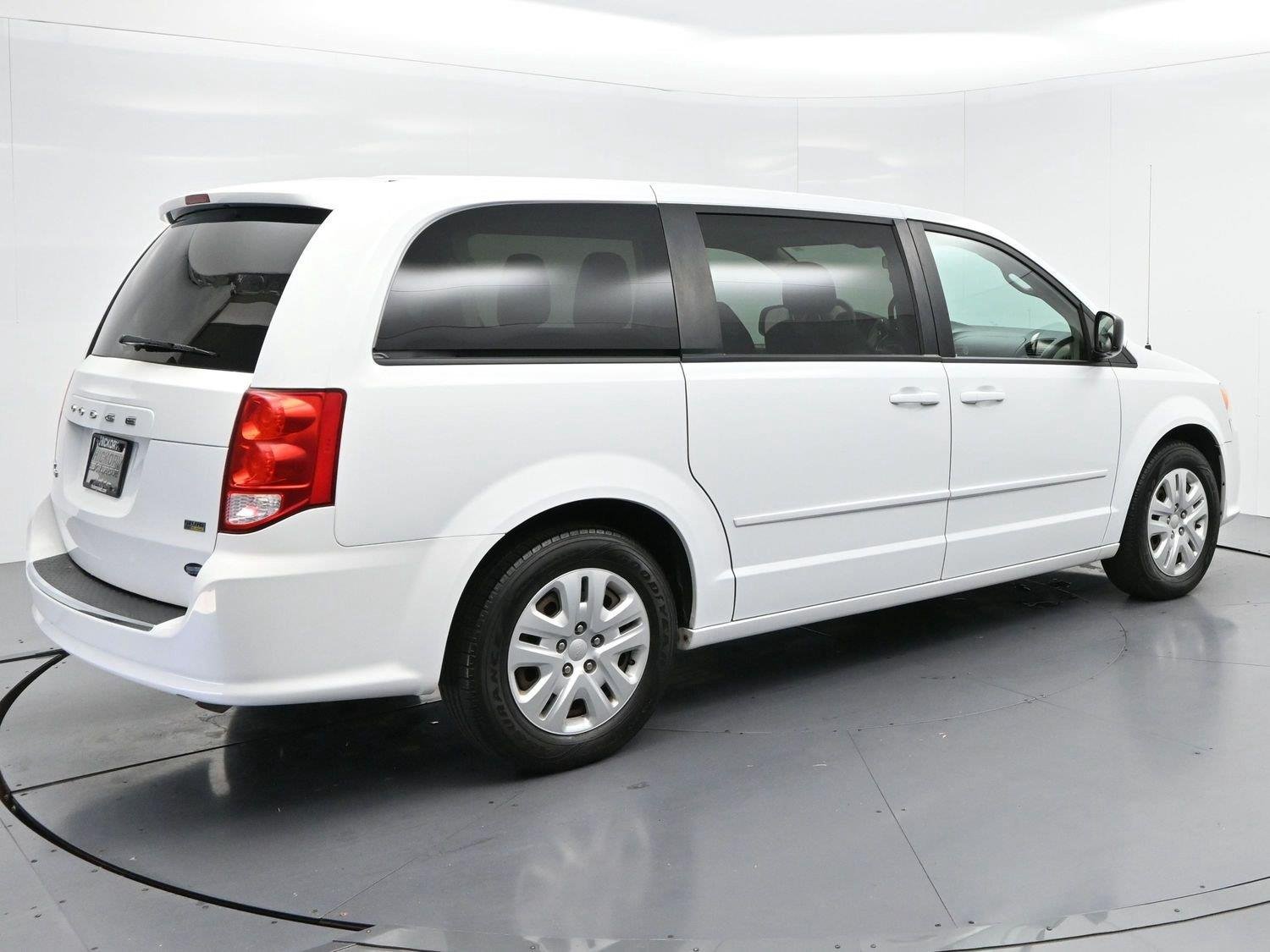 Used 2017 White Knuckle Clearcoat Dodge SE image 7