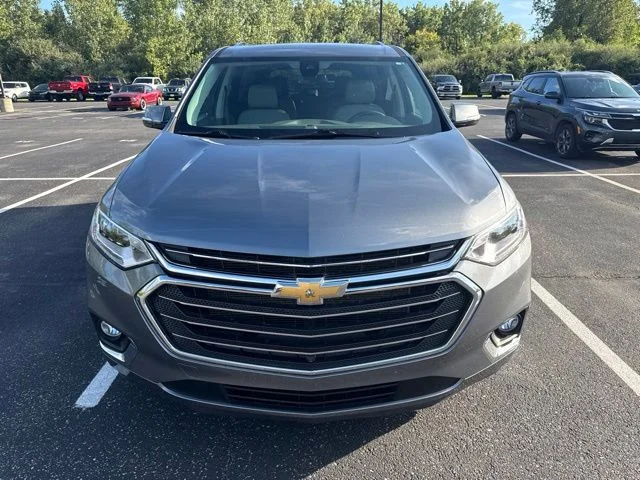 Used 2020 Gray Chevrolet Premier image 3