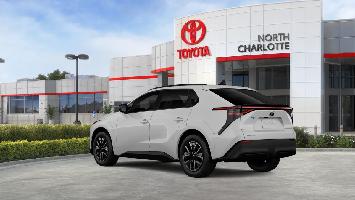 New 2026 Wind Chill Pearl Toyota XLE image 71