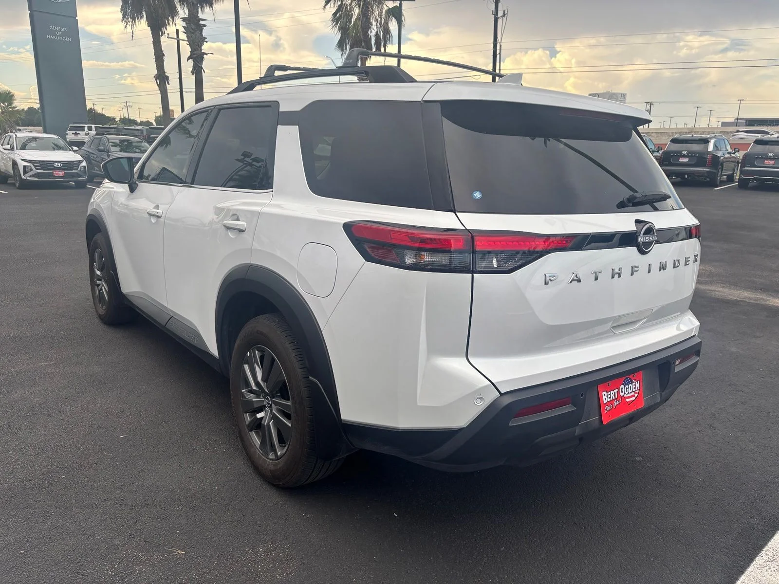 Used 2025 White Nissan SV image 4