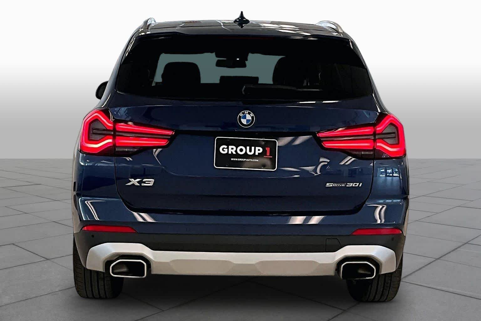 Used 2023 BLUE BMW sDrive30i image 4