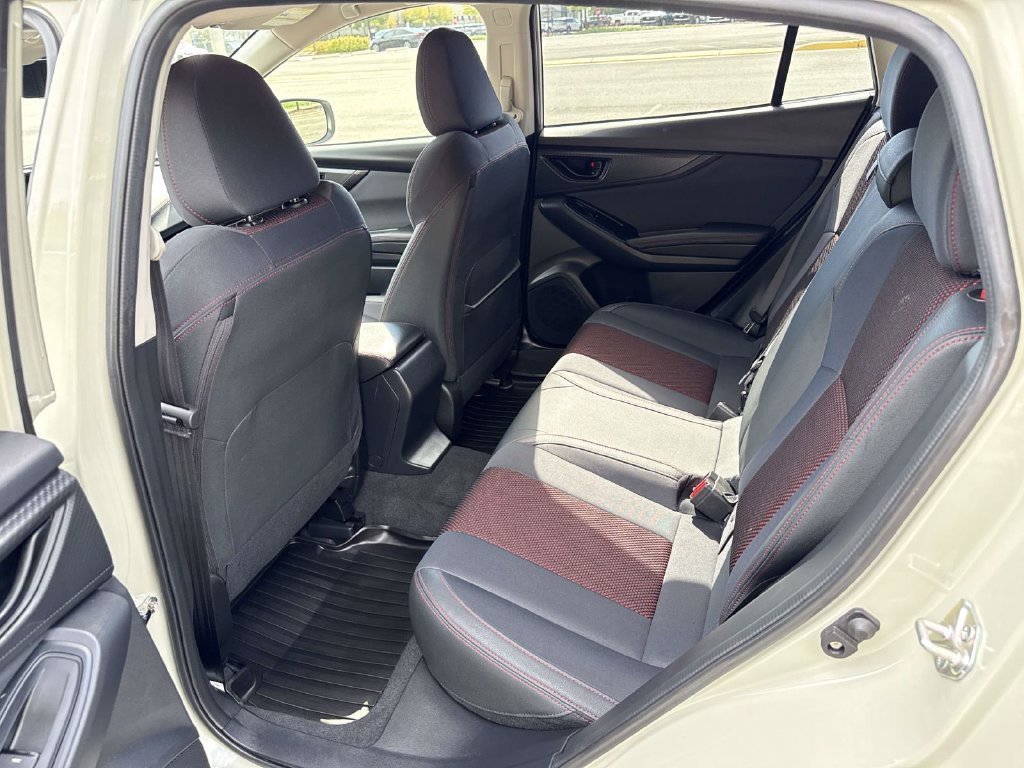 Used 2023  Subaru Premium image 10