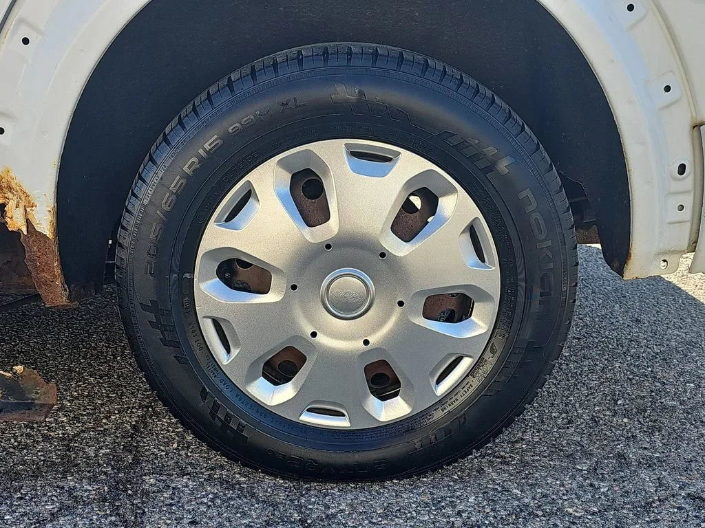 Used 2010 White Ford XLT image 31