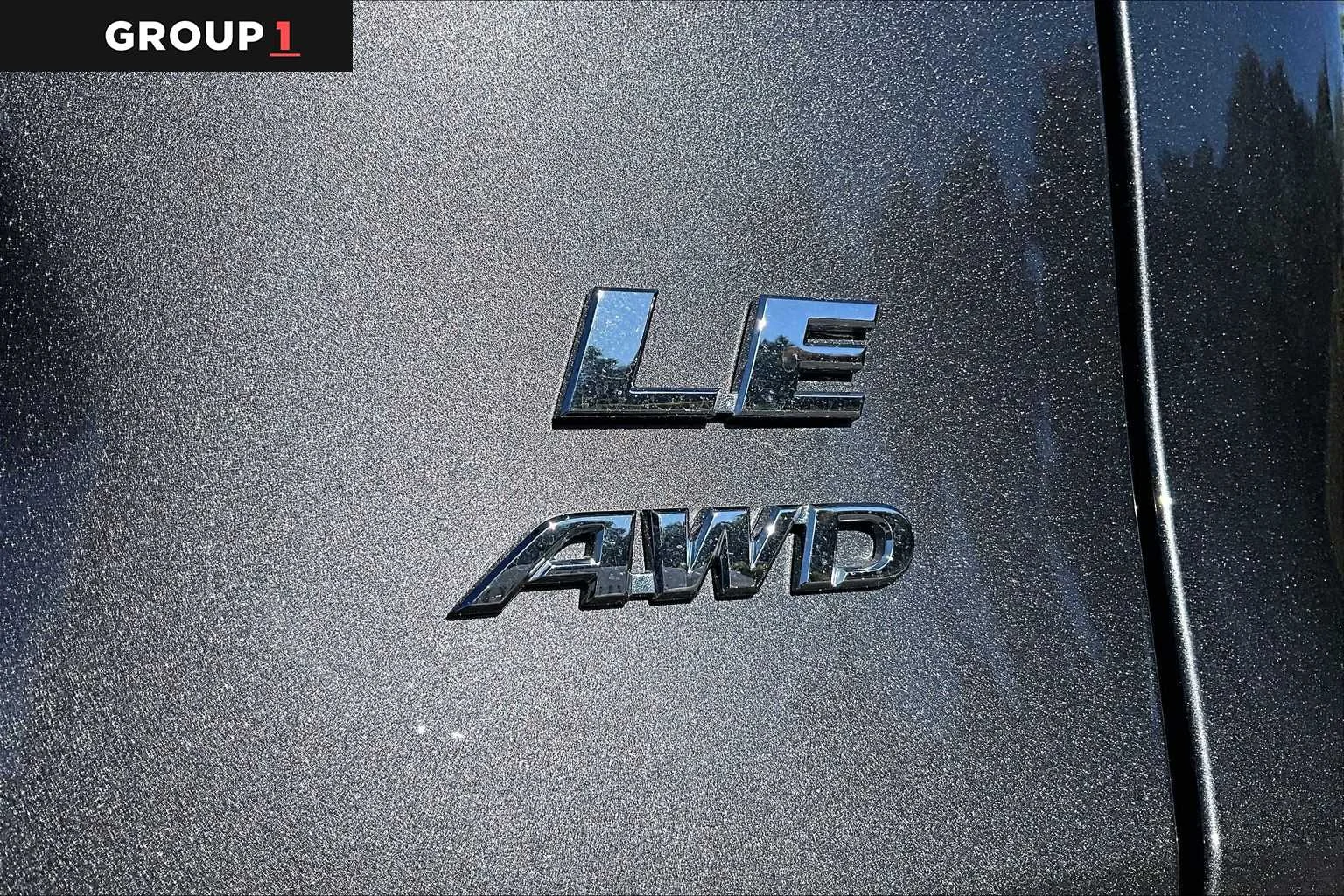 2025 Toyota RAV4 LE - Photo 10