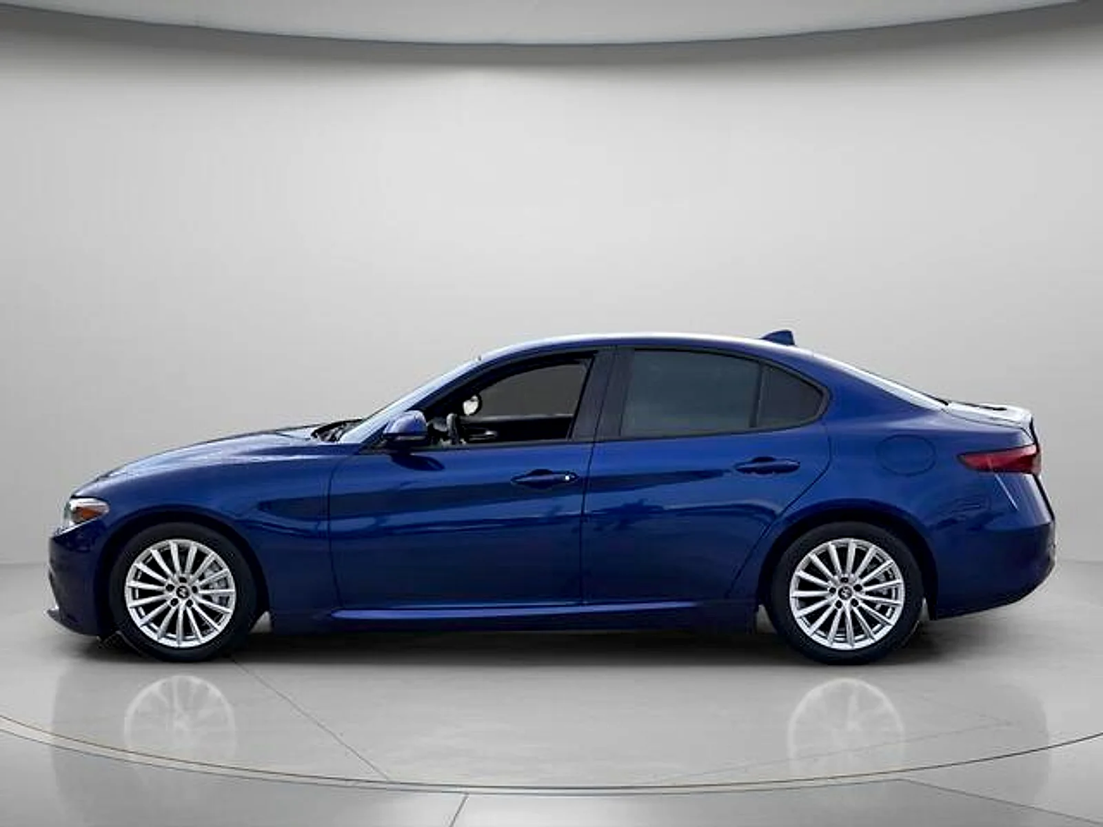 Used 2022 Anodized Blue Metallic Alfa Romeo Sprint RWD image 3