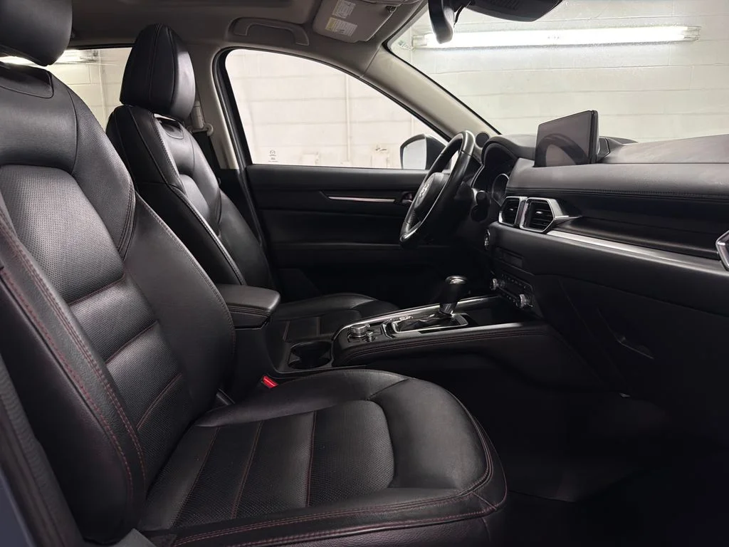 Used 2024 Gray Mazda 2.5 S Carbon Edition AWD image 30