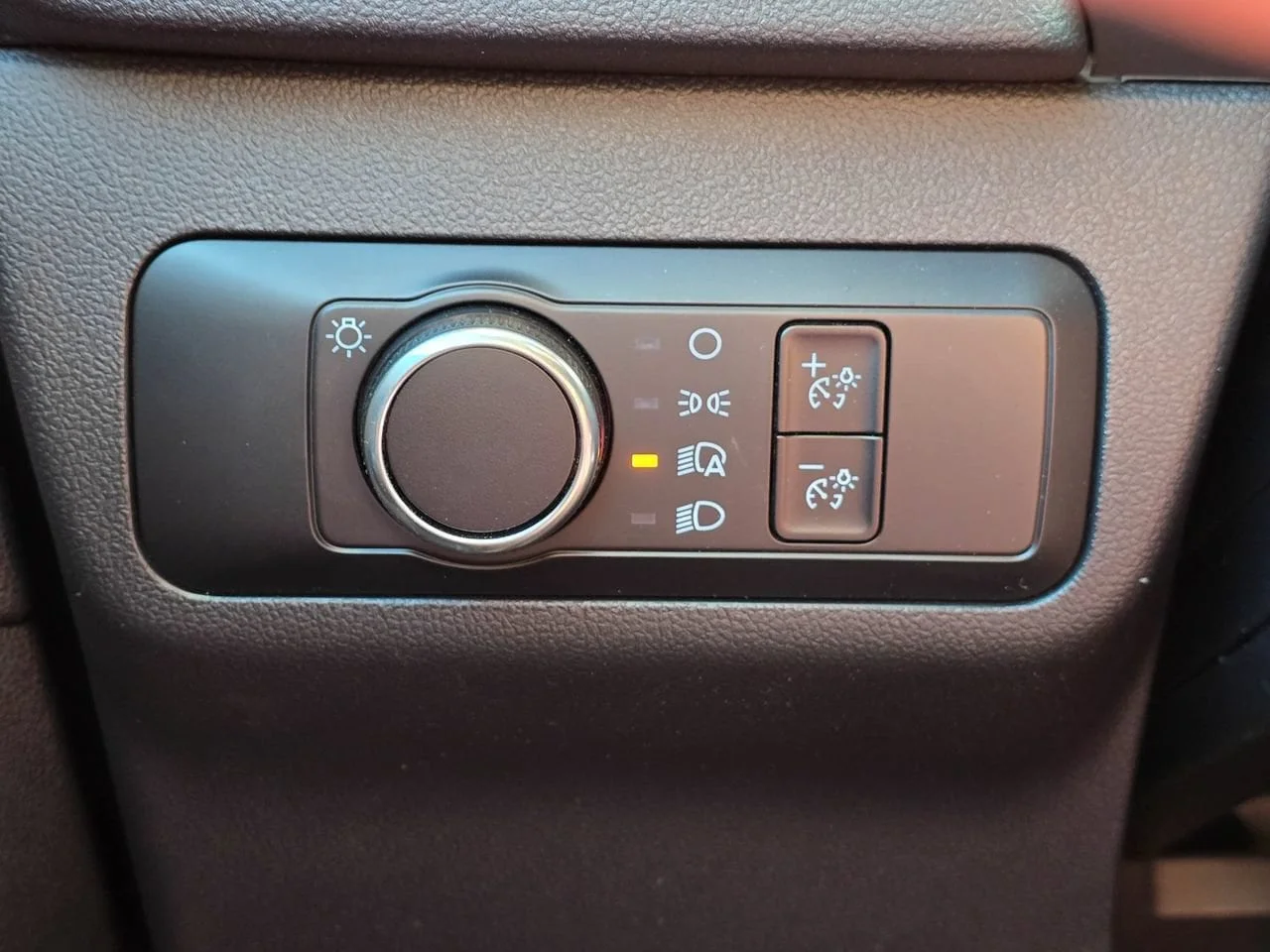 Used 2025  Ford Active image 23