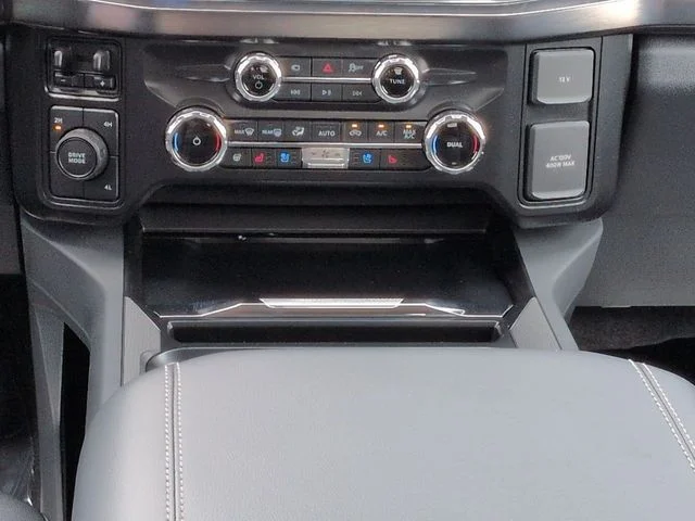 New 2026 Carbonized Gray Metallic Ford F-350® Lariat® image 19