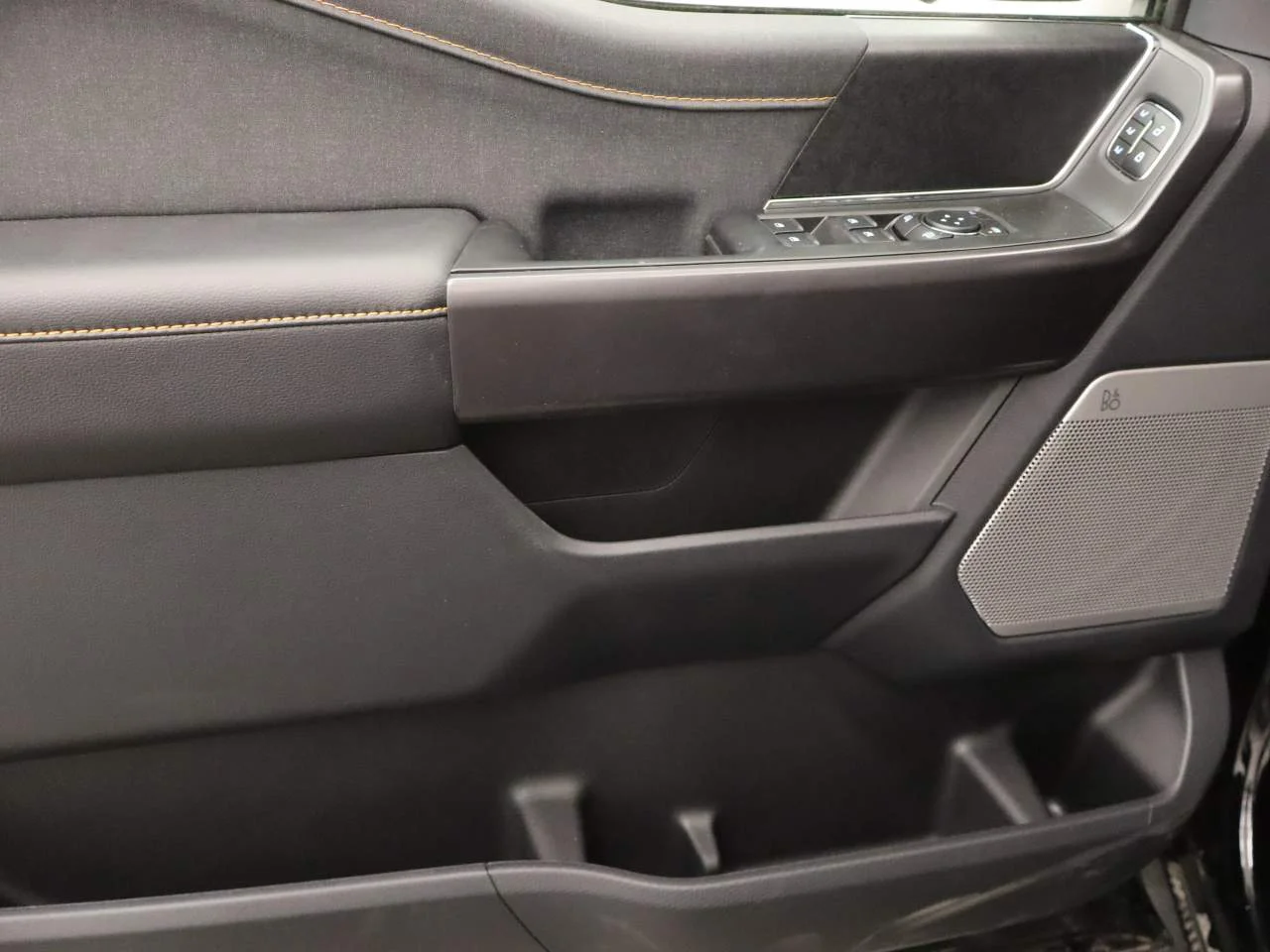New 2026 Agate Black Metallic Ford Tremor® image 18