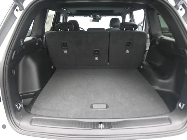Used 2026 White Jeep Laredo X image 24