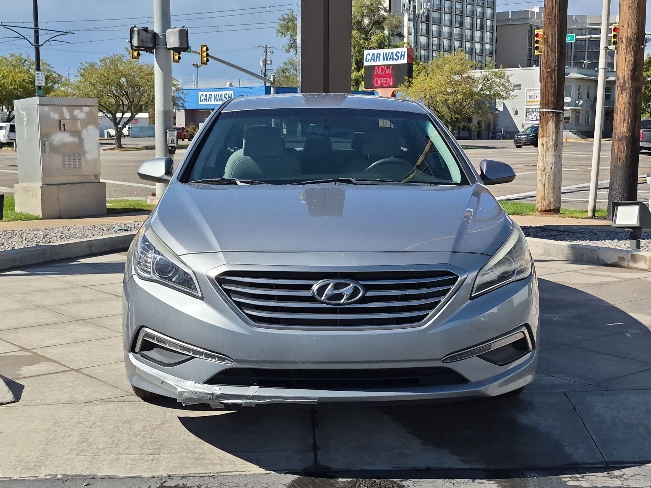 Used 2015 Shale Gray Metallic Hyundai 2.4L SE image 9