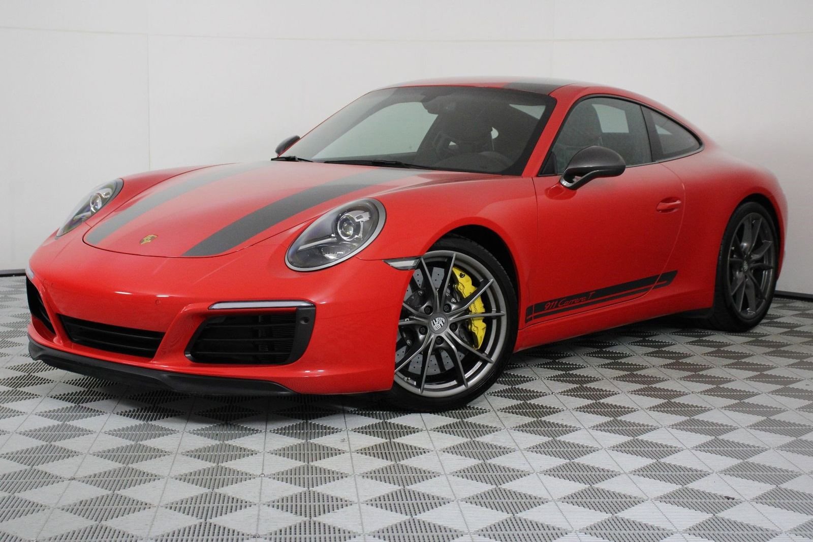 2019 Porsche 911 Carrera T Coupe's photo