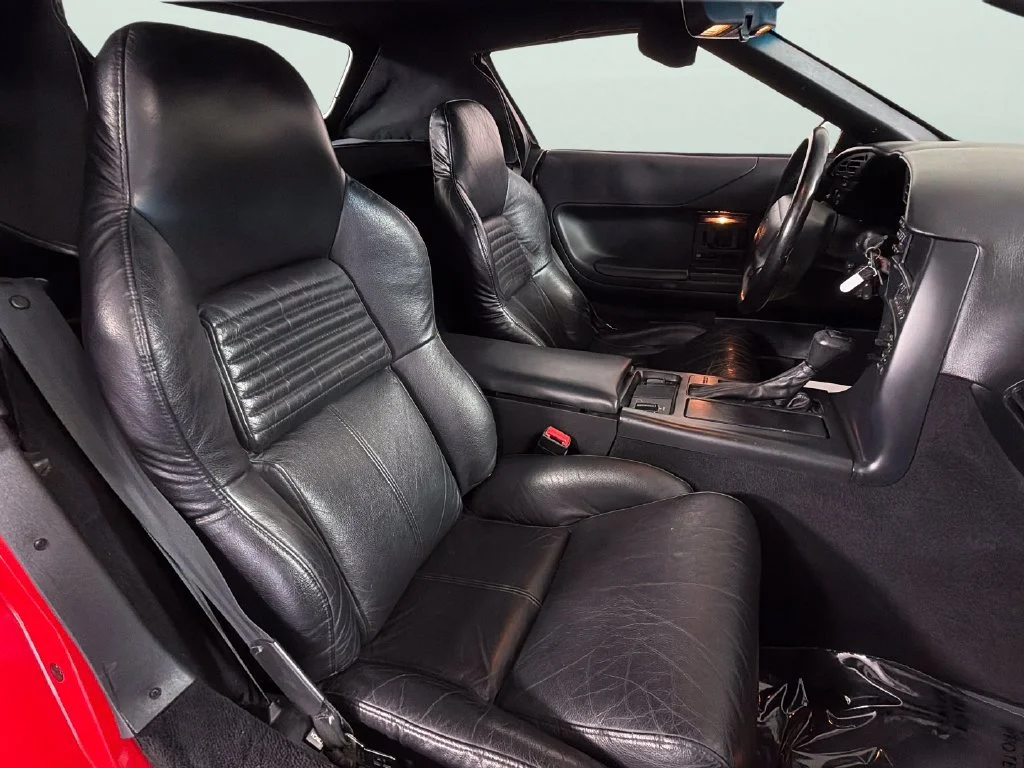 Used 1995  Chevrolet 2dr Convertible image 28