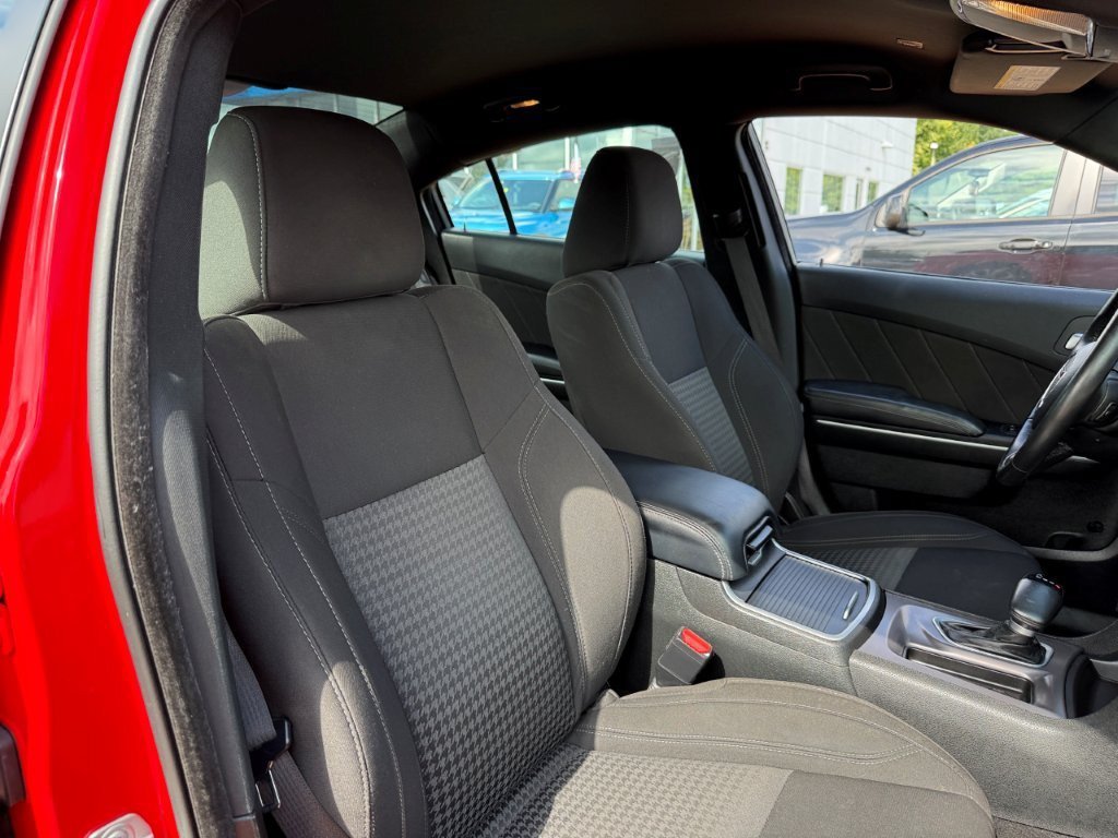 Used 2023 Red Dodge SXT AWD image 22