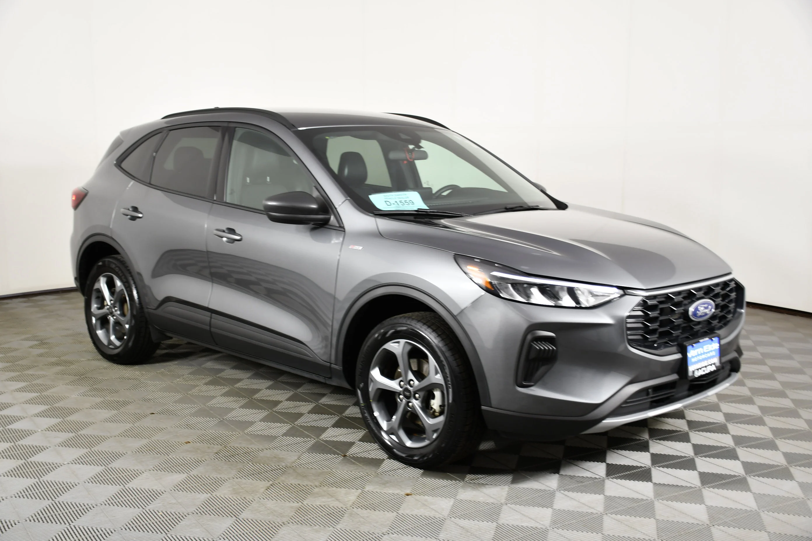 Used 2025 Gray Metallic Ford ST-Line image 4