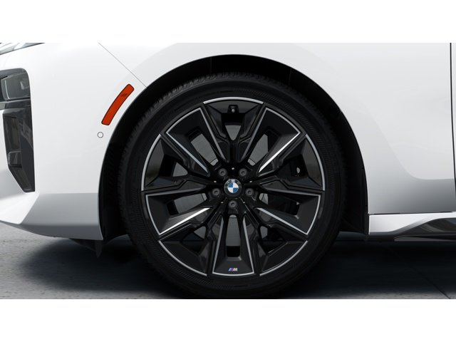 New 2026 Mineral White Metallic BMW 740i image 7