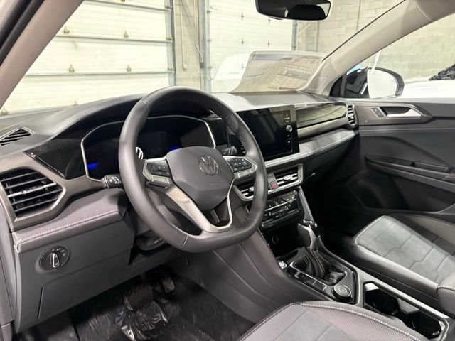 New 2026 White Volkswagen 1.5T SE Black image 9