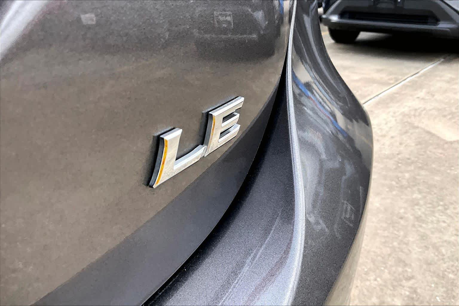 Used 2024 Predawn Gray Mica Toyota LE image 10